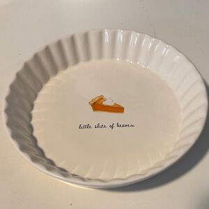 Rae Dunn Fluted Pie Plate with Pie Slice Design